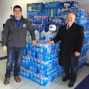 Walter Donates Bottled Water To Flint